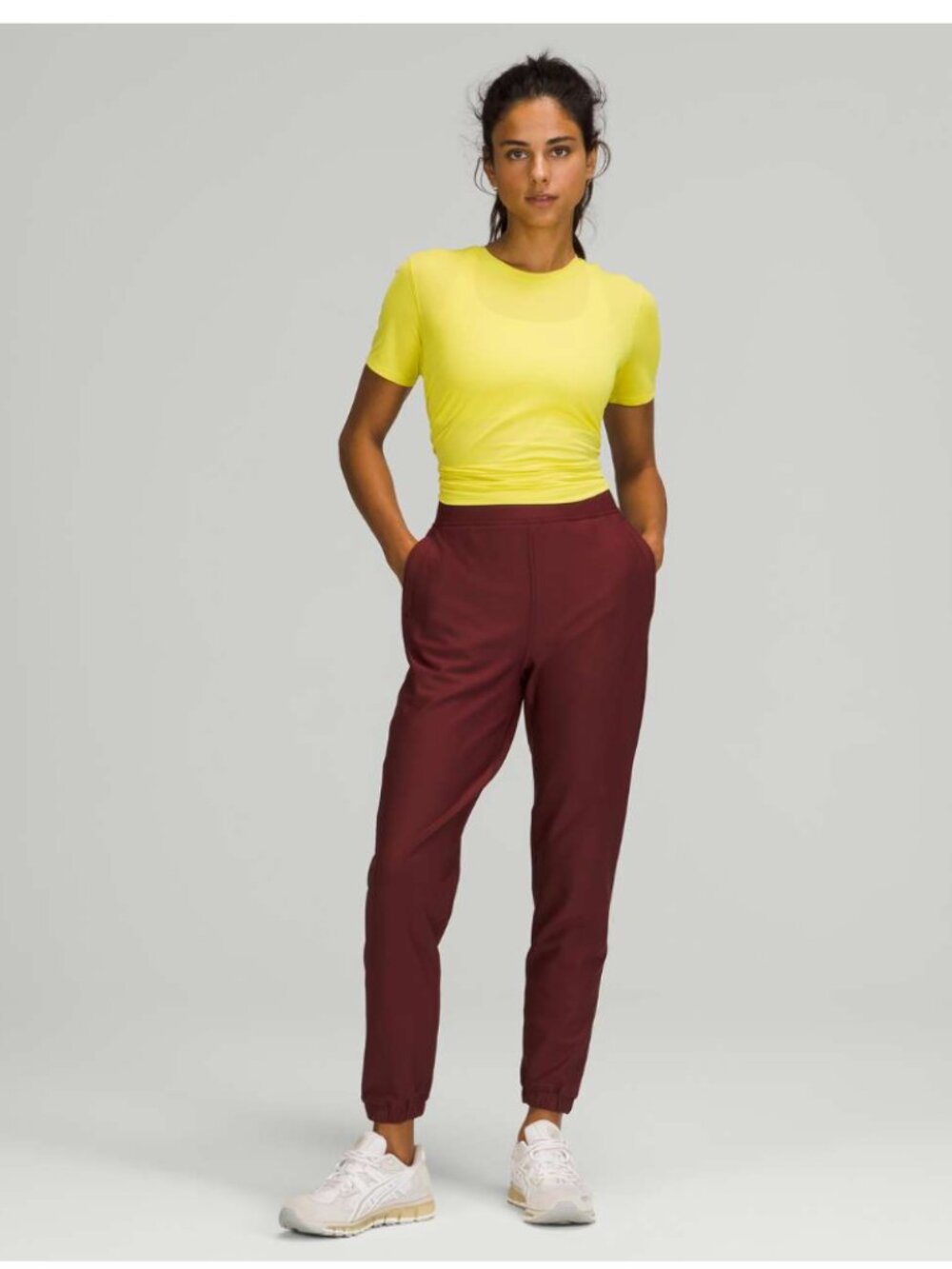 Lululemon Women's Joggers $138 Fleece Tech Lined‎ Merlot Burgundy Size 8